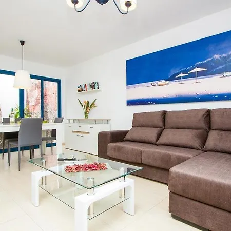 Villa In Playa Blanca Sleeps 4 With Pool Air Con And Wifi